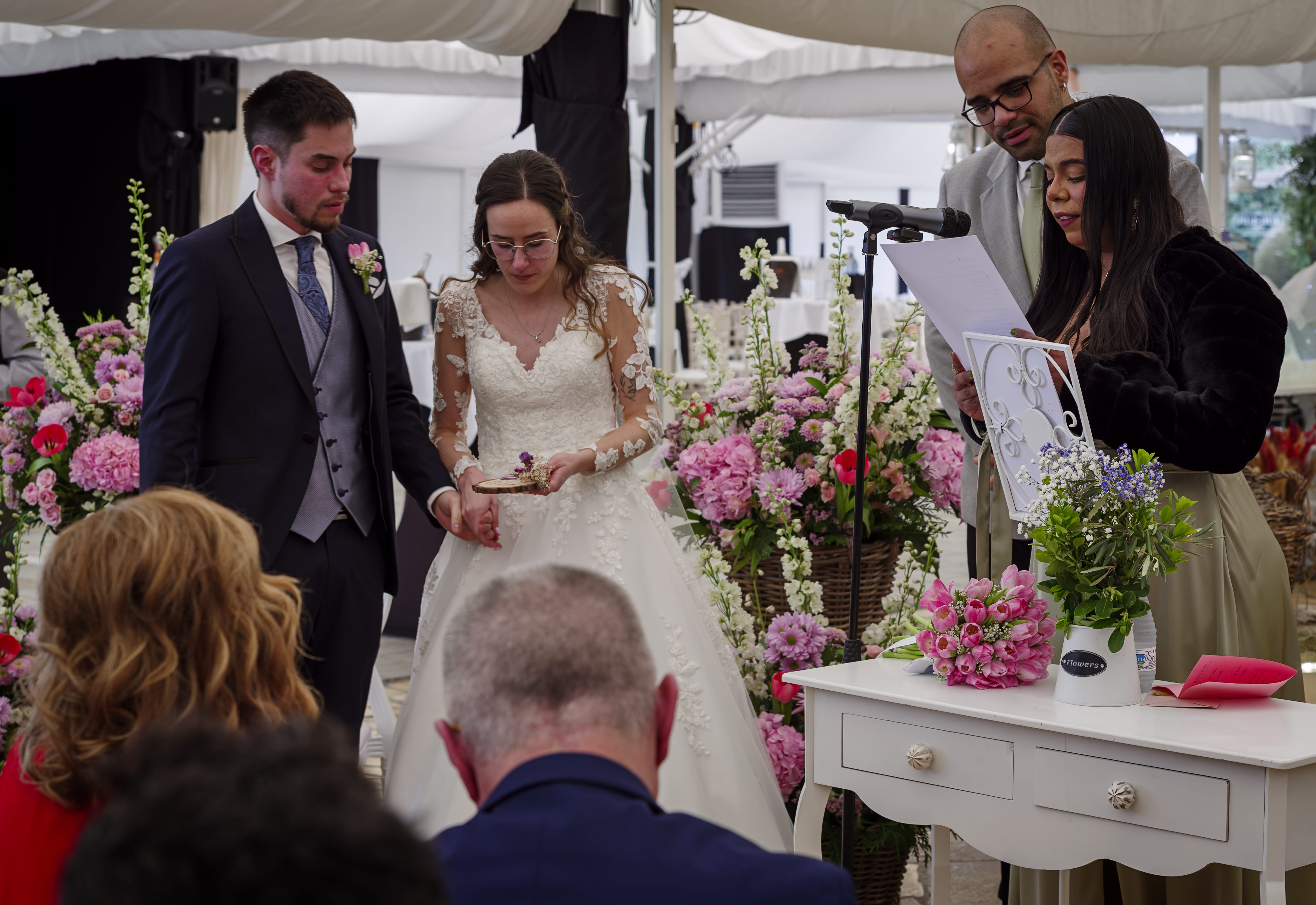 pareja de novios en boda de Villa-Lucía, Laguardia