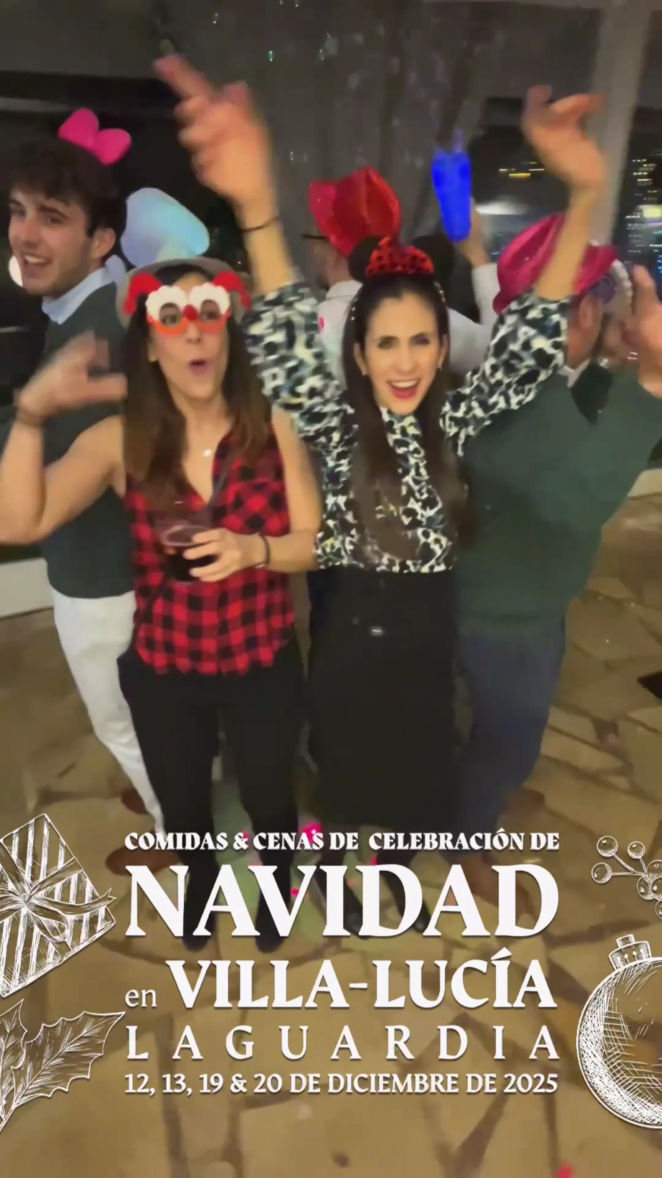 Ambiente navideño en las Cenas de Navidad de Villa-Lucía 2025