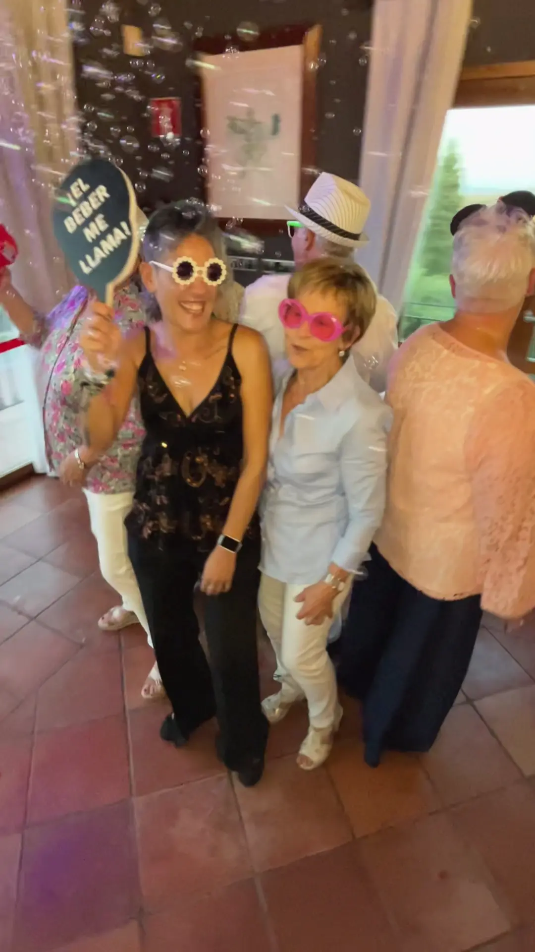 Vista interactiva en 360 grados de la carpa de Villa-Lucía preparada para la celebración del 'Día del Jubilado 2025' en Rioja Alavesa.