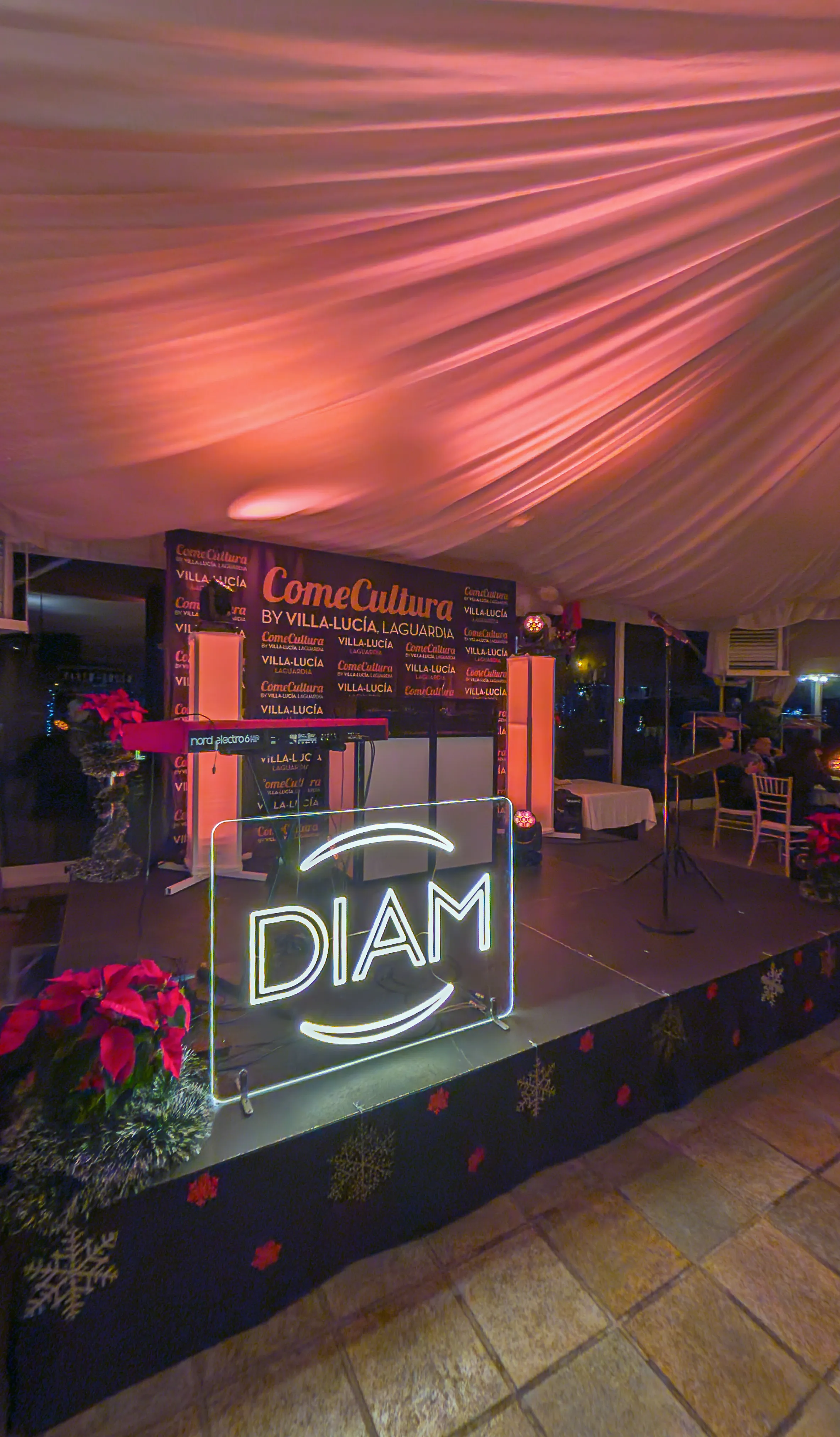 Momento destacado del aniversario de DIAM, una reunión clave para su equipo y colaboradores.