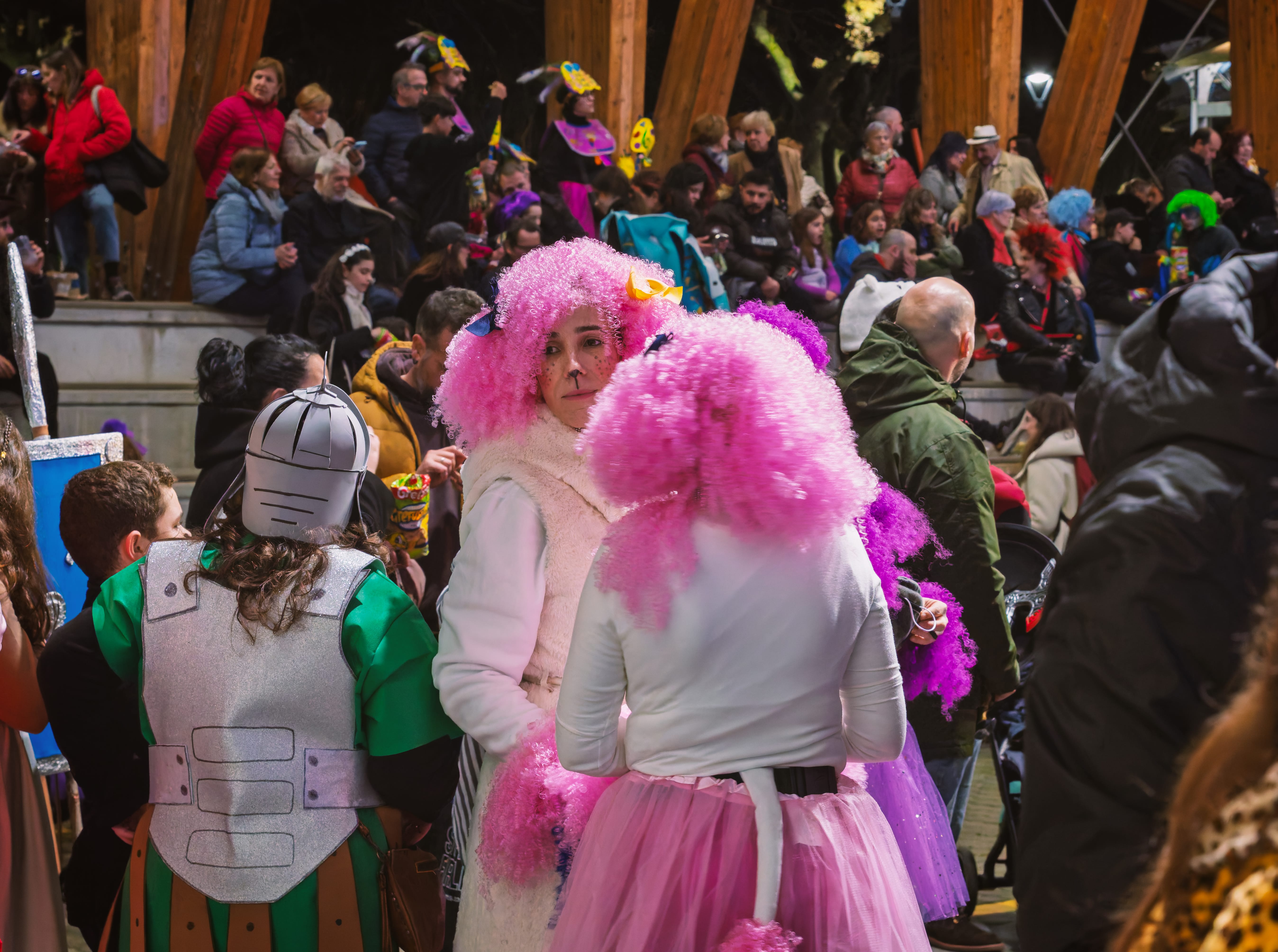 Ambiente carnavales Sanfuentes 2026 Abanto-Zierbena disfraces y decoración